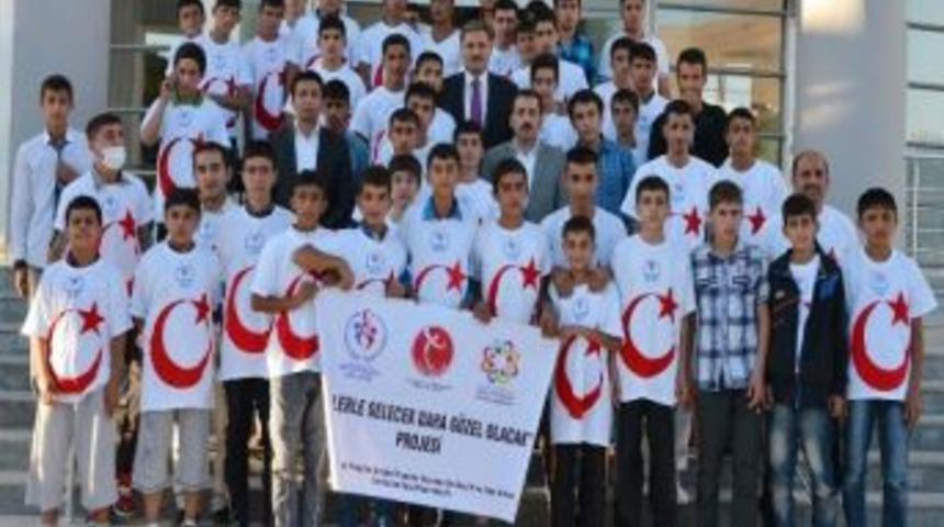 &lsquo;sizlerle Gelecek Daha G&uuml;zel Olacak&rsquo;