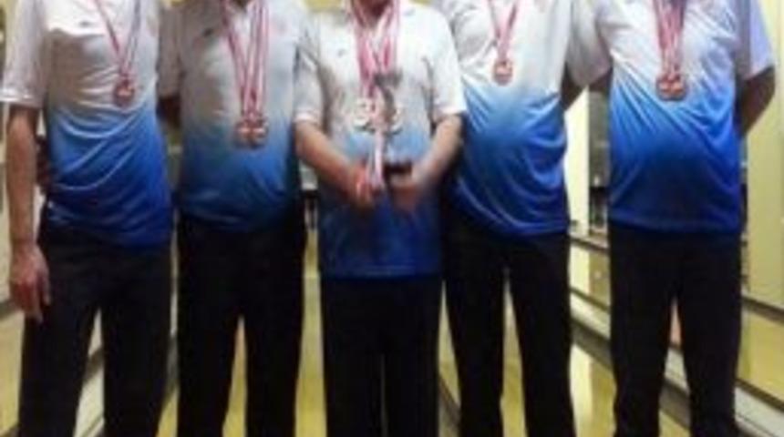 Kepez Bowling Takımı T&uuml;rkiye &Uuml;&ccedil;&uuml;nc&uuml;s&uuml;