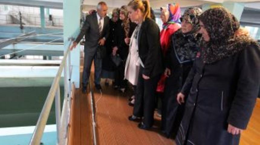 Erzurumlu Ev Hanımları, I&ccedil;me Suyu Arıtma Tesisini Inceledi