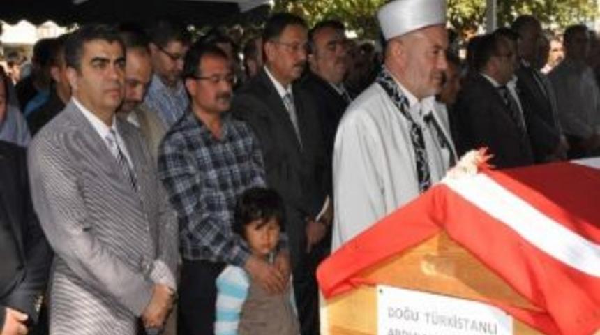 Gazeteci Abdulmecit Avşar Toprağa Verildi