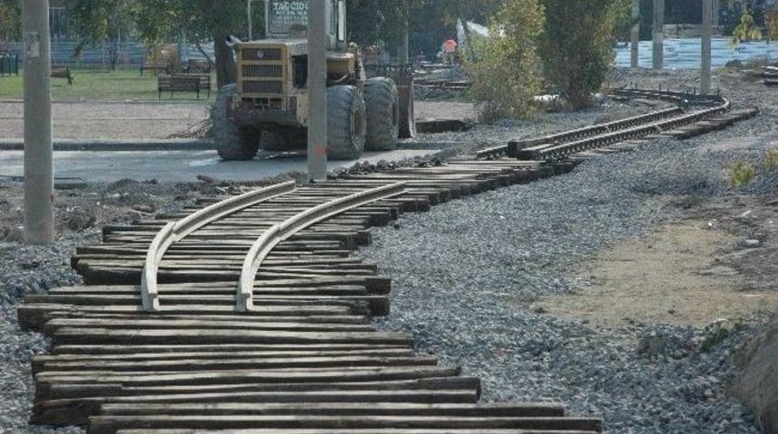 İstasyon K&ouml;pr&uuml;s&uuml;nde &Ccedil;alışmalar S&uuml;r&uuml;yor