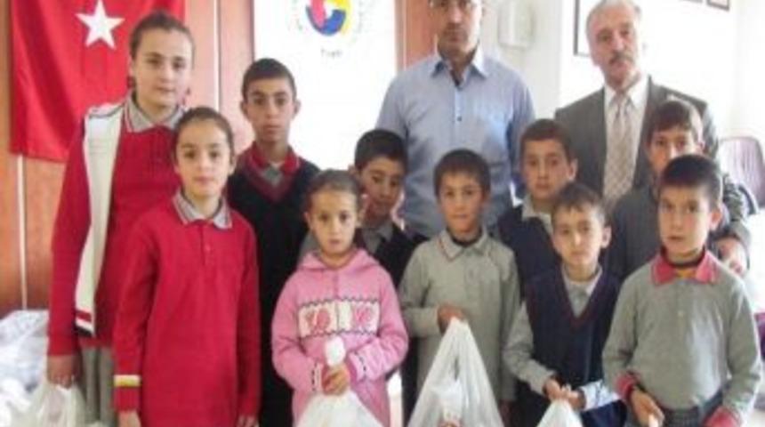 Sorgun Tso İhtiya&ccedil; Sahibi 945 &Ouml;ğrenciye Eğitim Yardımında Bulundu