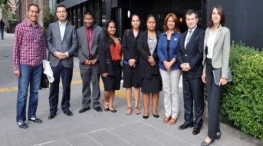 Naurulu Diplomatların Eğitim Programına Destek