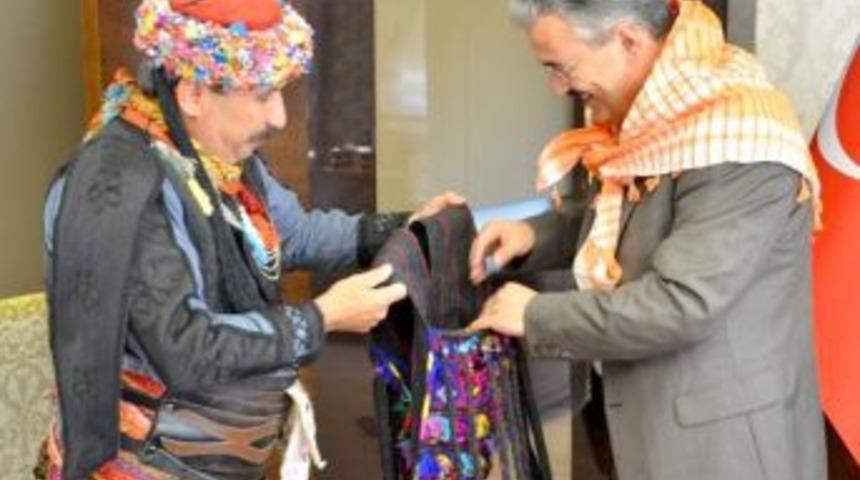 Yörük Efeler Aydın Valisi Ayyıldız’ı Ziyaret Etti