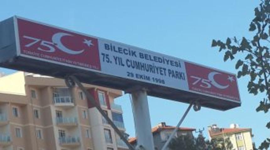 75.Y&uuml;zyıl Parkı tabelası yenilendi