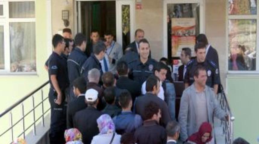 60 Temizlik Iş&ccedil;isinin Alınacağı Işe 1.300 Kişi Başvurdu