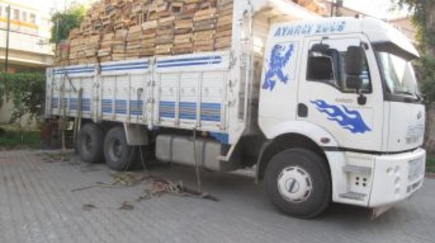 Meyve Kasalarının Arasında 50 Bin Ka&ccedil;ak Sigara Ele Ge&ccedil;irildi