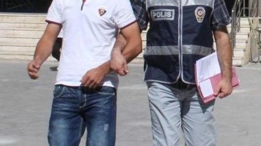 Dolandırıcılık Su&ccedil;undan İki Şahıs Yakalandı