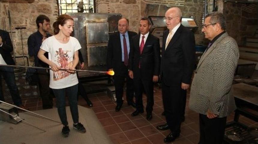 Vakıfbank Genel M&uuml;d&uuml;r&uuml; Aydoğan Odunpazarı B&ouml;lgesini Gezdi