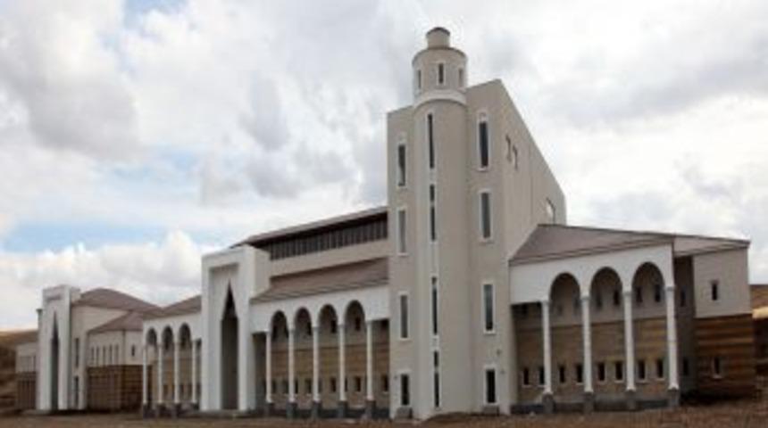 Celal Oru&ccedil; Hayvansal &Uuml;retim Y&uuml;ksekokulu, &Ccedil;iftlik Y&ouml;neticisi Yetiştirecek