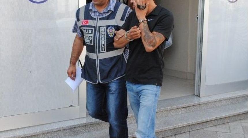 &Ccedil;aldıkları Ara&ccedil;la Hırsızlık Yaptılar