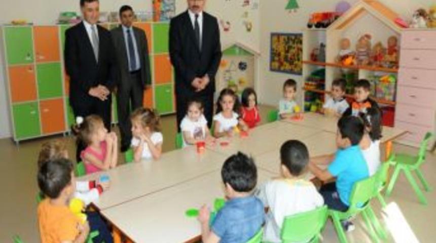 Balıkesir Valisi Ahmet Turhan, Minik &Ouml;ğrencilerle Sohbet Etti