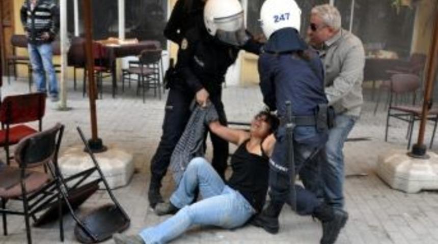 Yıkıma Karşı &Ccedil;ıkan Grupa Biber Gazlı M&uuml;dahale