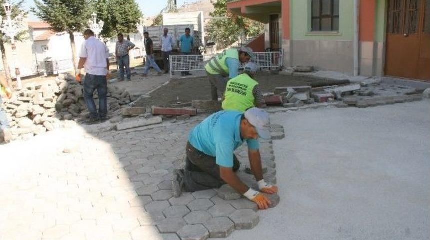 Boz&uuml;y&uuml;k Belediyesi Camileri G&uuml;zelleştiriyor