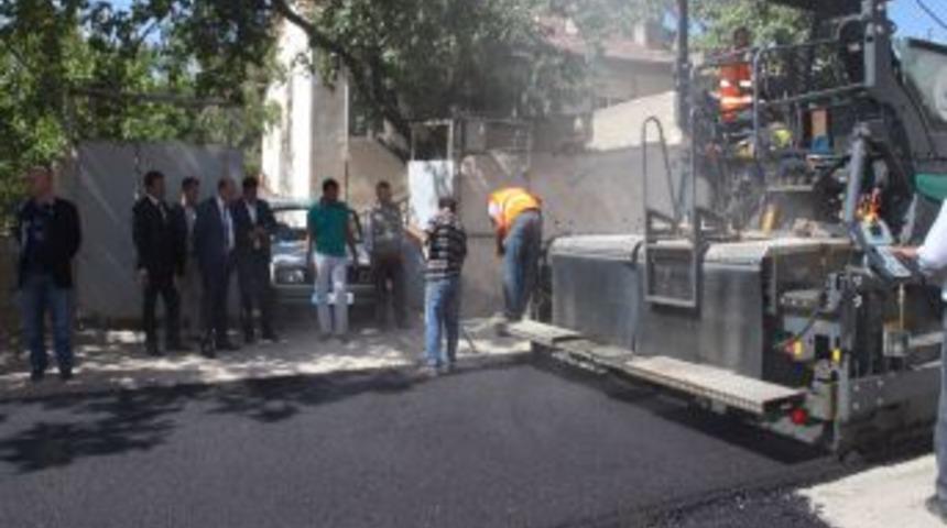 Abdullahpaşa Mahallesi'nde Bin 400 Metre Asfalt Serimi Yapıldı