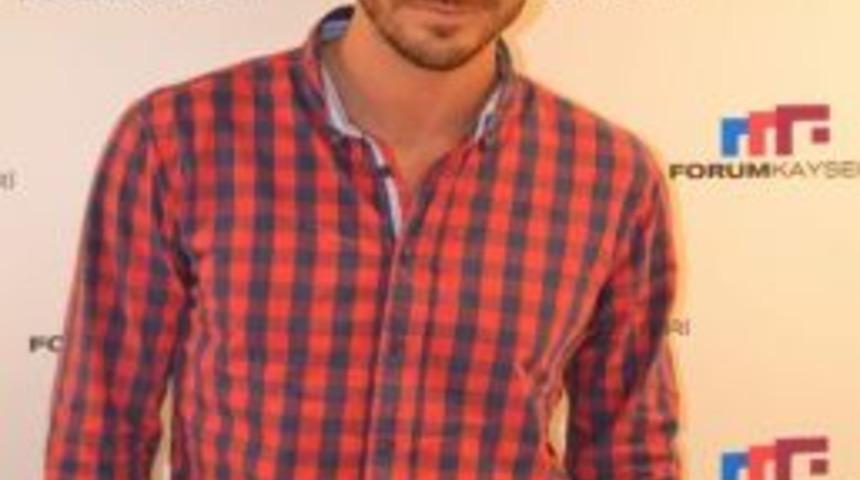 Ünlü Manken Carlos Martın: