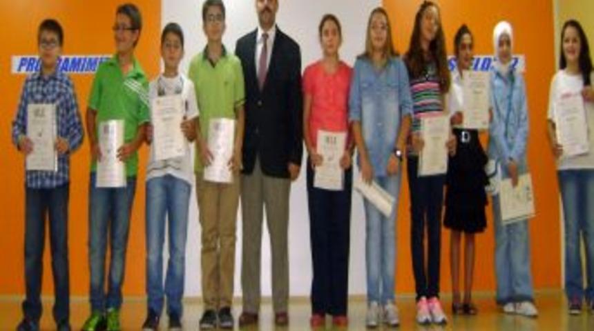 Nil&uuml;fer İrem Koleji&rsquo;nden UCLES Başarısı