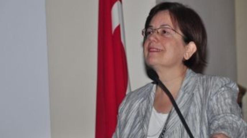 Esog&uuml; İibf&rsquo;den Prof. Dr. M&uuml;nevver Yılancı&rsquo;ya Teşekk&uuml;r Plaketi