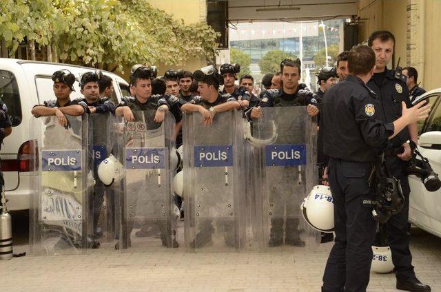 'Bolu Halk Evi' Yıkımında 8 Kişi Gözaltına Alındı