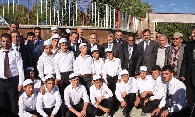 Diyanet İşleri Başkan Yardımcısı Yılmaz Ahlat'ta