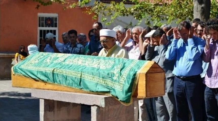 Emekli Banka M&uuml;d&uuml;r&uuml; Sinan Yıldırım Ayvalık&rsquo;ta Yaşamını Yitirdi