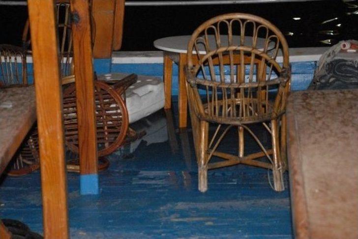 Fethiye’de Günü Birlik Tur Teknesi Batma Tehlikesi Geçirdi G2