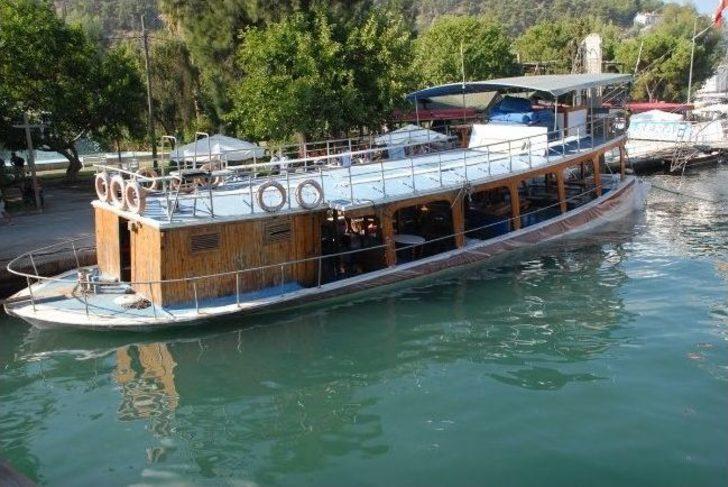 Fethiye’de Günü Birlik Tur Teknesi Batma Tehlikesi Geçirdi G3