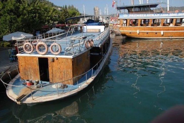 Fethiye’de Günü Birlik Tur Teknesi Batma Tehlikesi Geçirdi G5