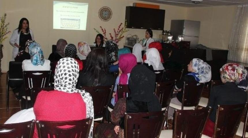 Şemdinli’de Kadınlara Yönelik Sağlık Semineri