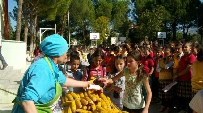 Yatılı B&ouml;lge Okulu'ndan "hoş Geldiniz" Etkinliği