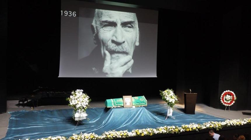 Tuncel Kurtiz’e tören