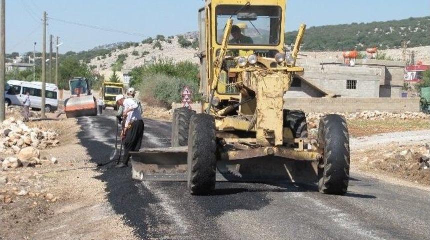K&ouml;y Yollarında Yama &Ccedil;alışmaları Başlatıldı