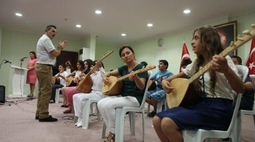 Bayraklı&rsquo;da M&uuml;zikseverler Bir Araya Geldi