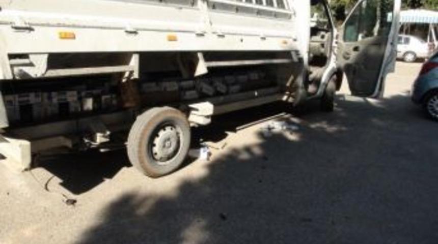 Osmaniye'de Ka&ccedil;ak Sigara Ve Cep Telefonu Operasyonu