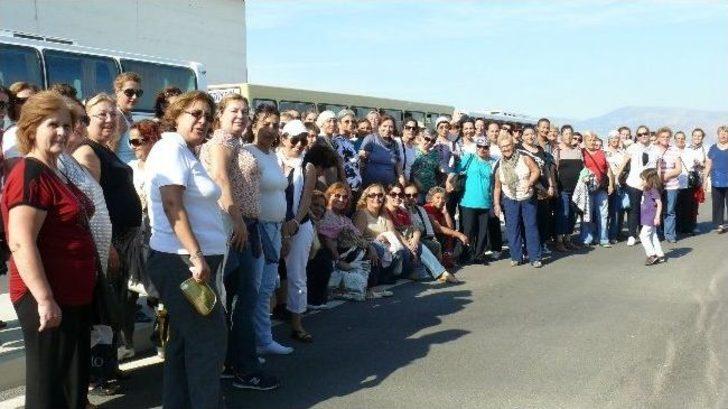 Urlalı Kadınlar Yazdan Kalma Bir Günde İzmir’i Doya Doya Yaşadılar G2