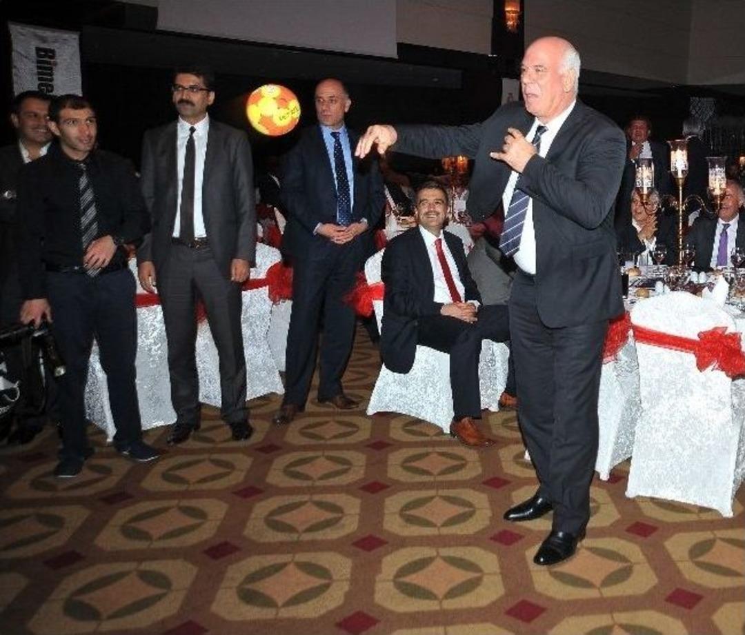 Hentbol Magazin Dergisi 2012-2013 Yılın Hentbol &Ouml;d&uuml;lleri