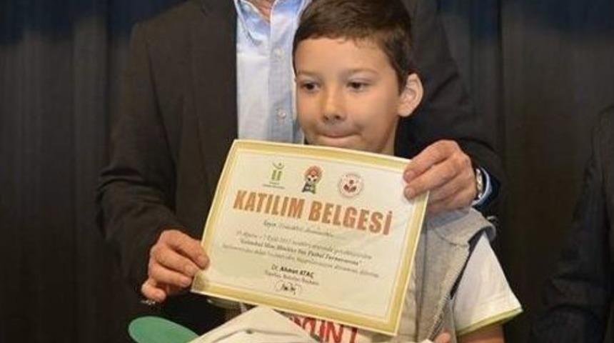 Futbol Okulu İlk Mezunlarını Verdi