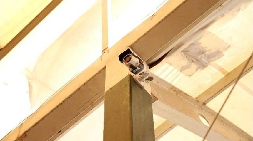 Karşıyaka&rsquo;da Pazaryerlerine Kameralı Koruma