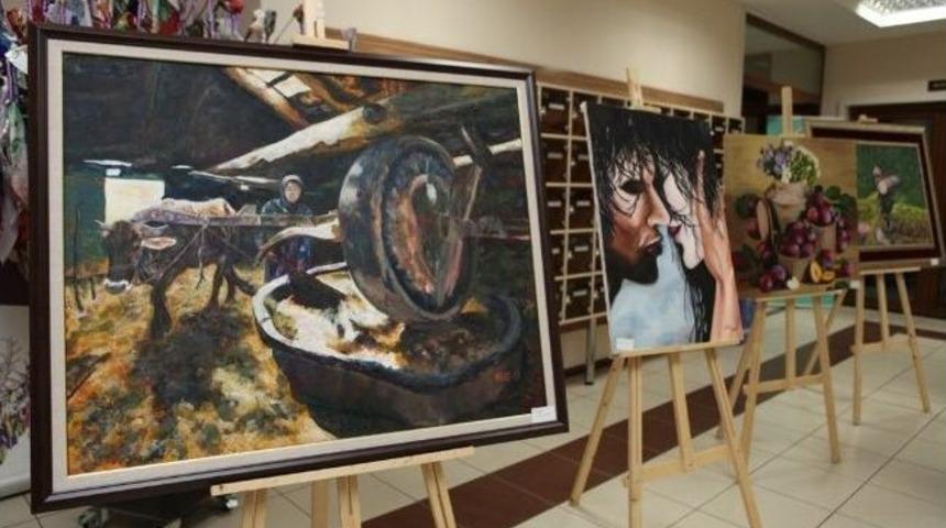 Nilüfer Ana Sanat Grubu İlk Sergisini Açtı