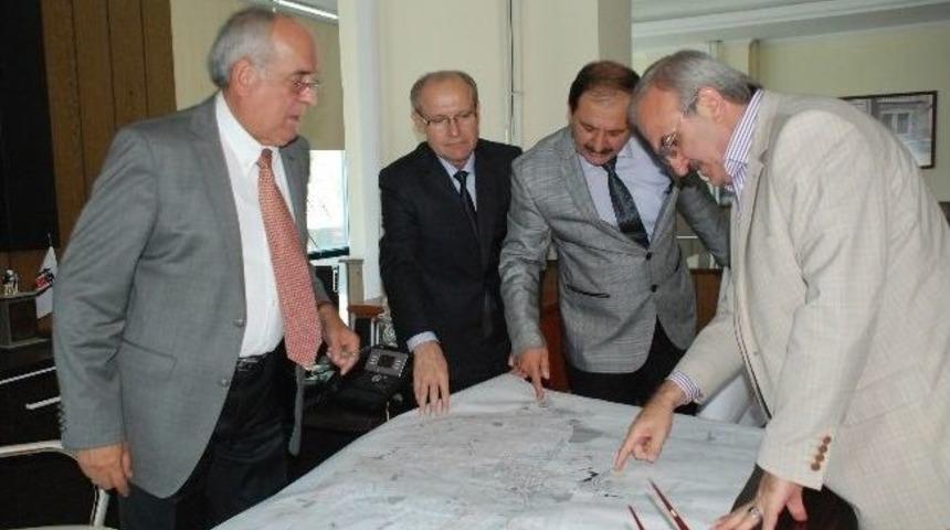 Validen Yanan Karacabey Ulucamii&rsquo;nin Bayrama Kadar Bitirilmesi Talimatı