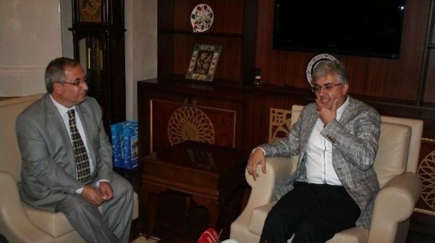 İ&ccedil;işleri Bakanlığı M&uuml;steşar Yardımcısı Ahmet Hamdi Nayir Kars&rsquo;ta