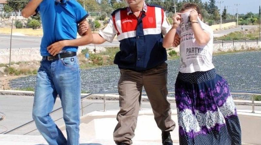 Jandarma Oto Farelerini Yakaladı