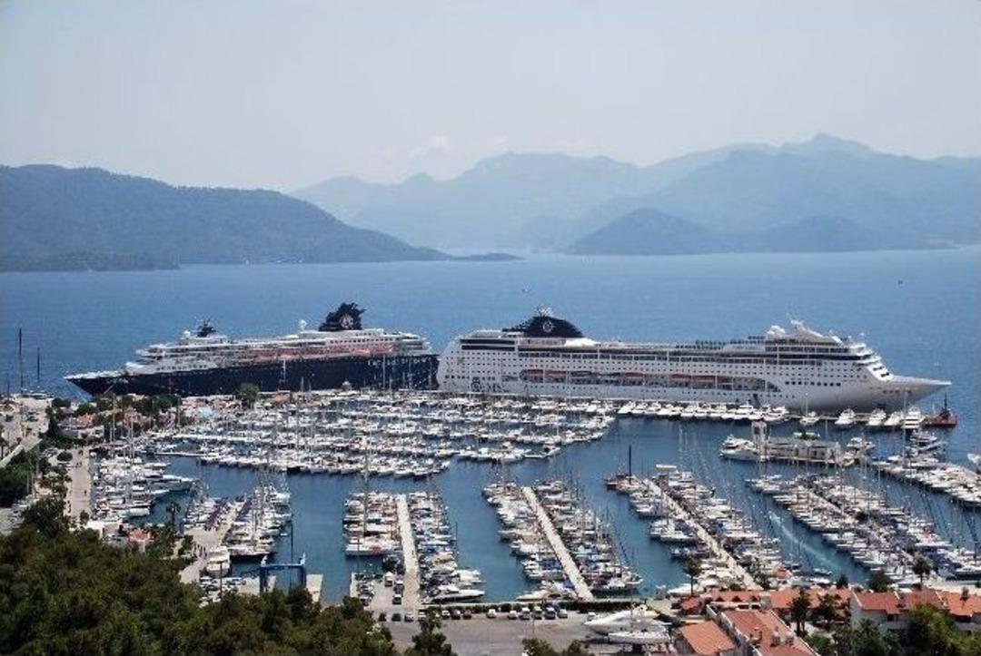 Ekim'de Denizden 37 Bin Turist