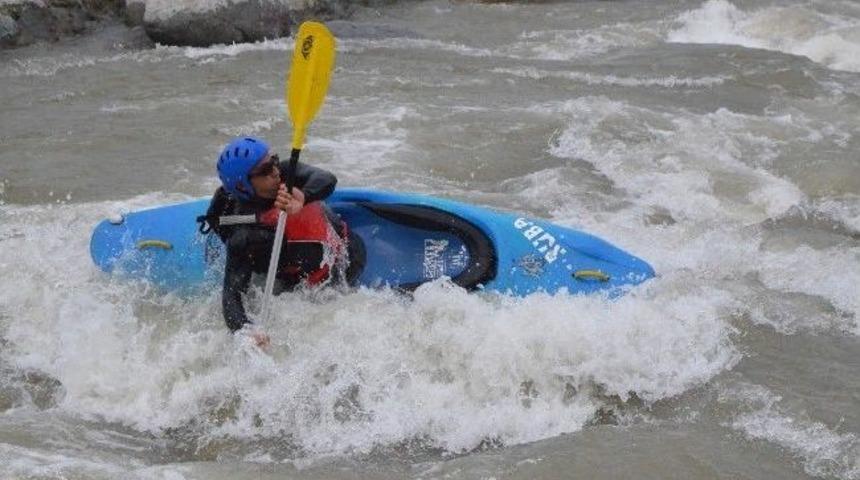 Akarsu Kano Slalom T&uuml;rkiye Şampiyonası Rize'de Başladı