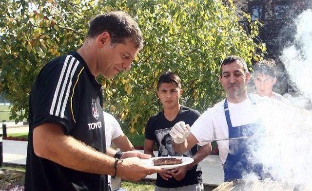 Beşiktaş'ta Barbekü Partisi