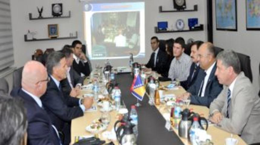 Kayseri Polisi, Mostarlı Meslektaşlarına Uyuşturucuyla M&uuml;cadelede Anlatacak