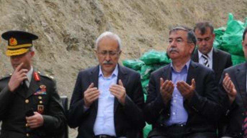 Bakan İsmet Yılmaz'dan Vali Kemelek'e Baş Sağlığı Ziyareti