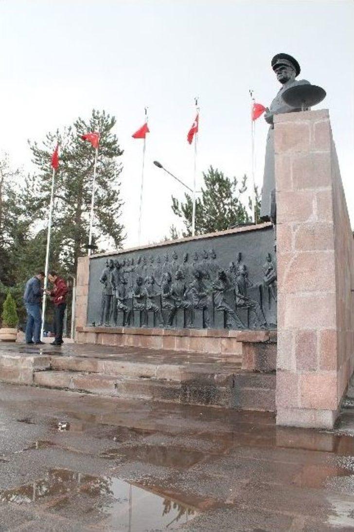 Erzurum Adliyesi'ne baltalı saldırı G1