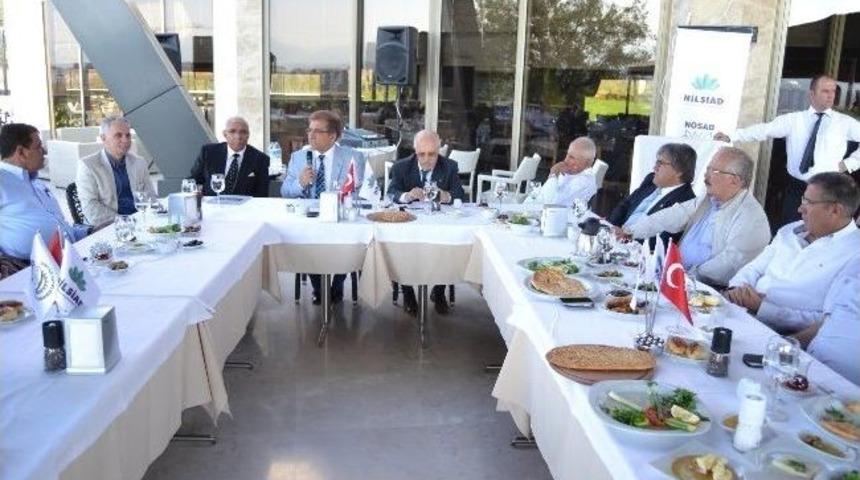 Yal&ccedil;ın, Sanayicilerle Bir Araya Geldi