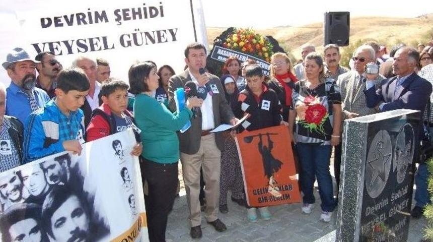 32 Yıl &Ouml;nce İdam Edilen Ve Halen Mezarı Bulunamayan Veysel G&uuml;ney'e Anıt Mezar
